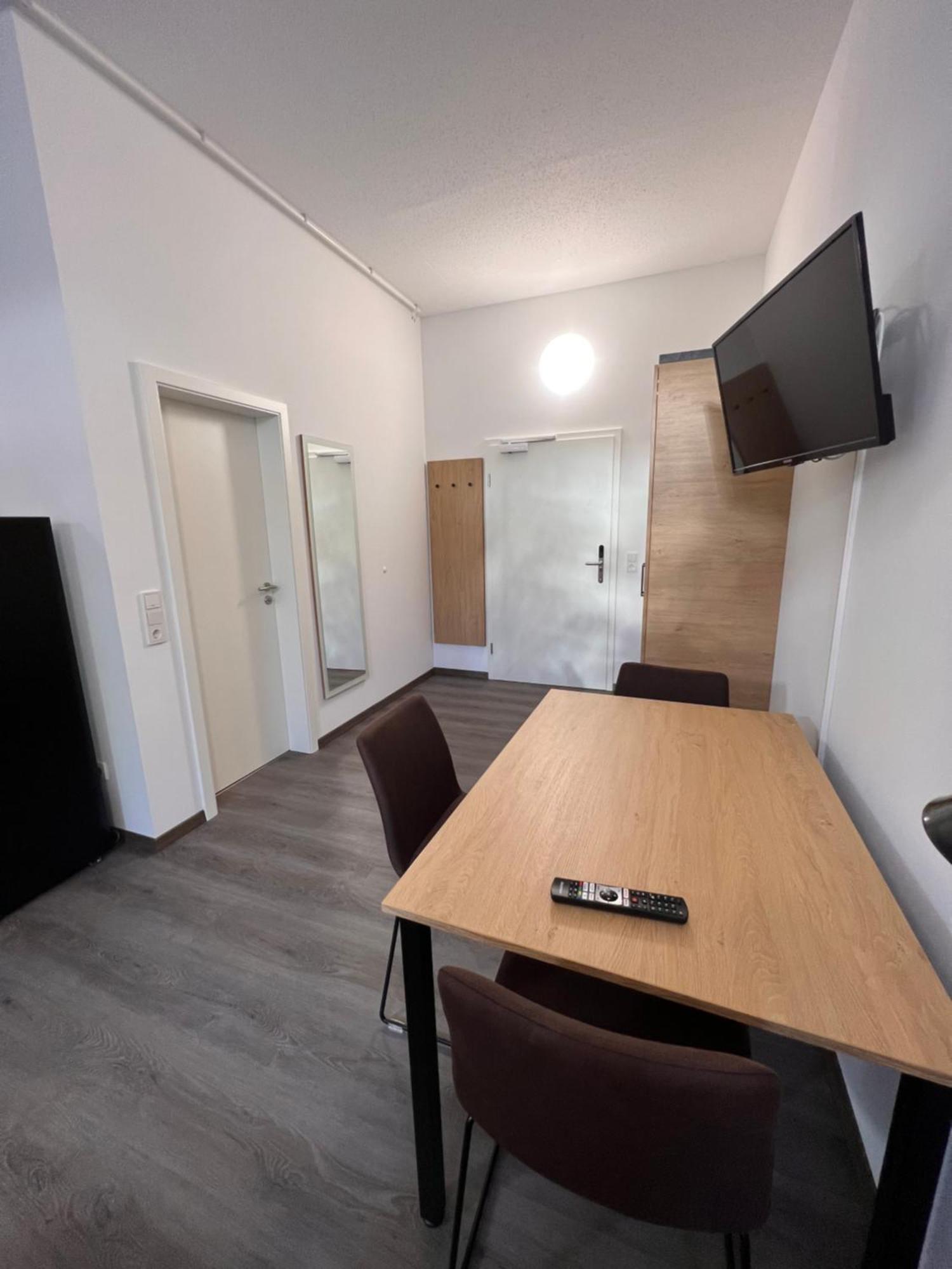 24Seven Apartments - Self Check-In Altdorf  Eksteriør bilde