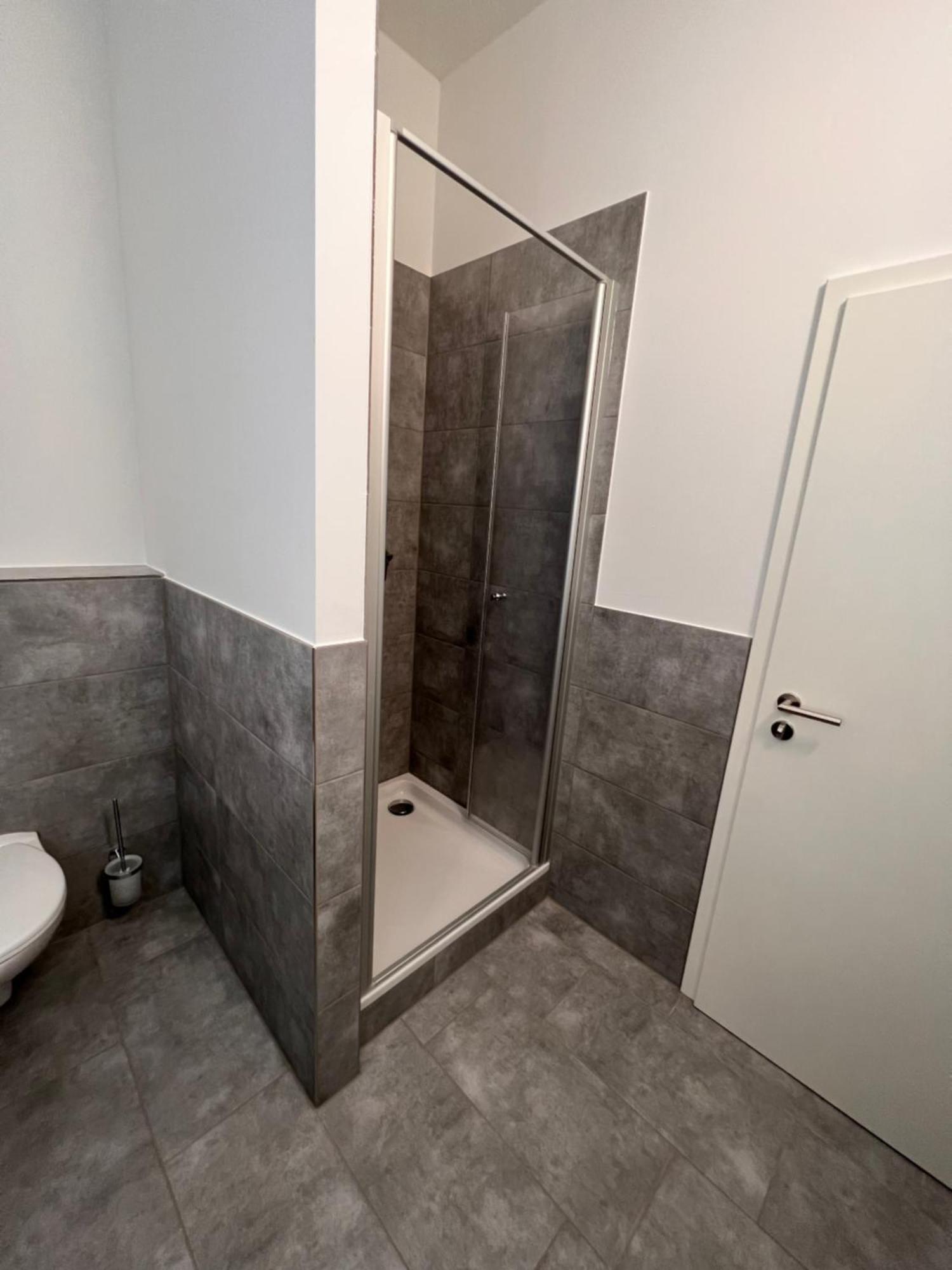 24Seven Apartments - Self Check-In Altdorf  Eksteriør bilde