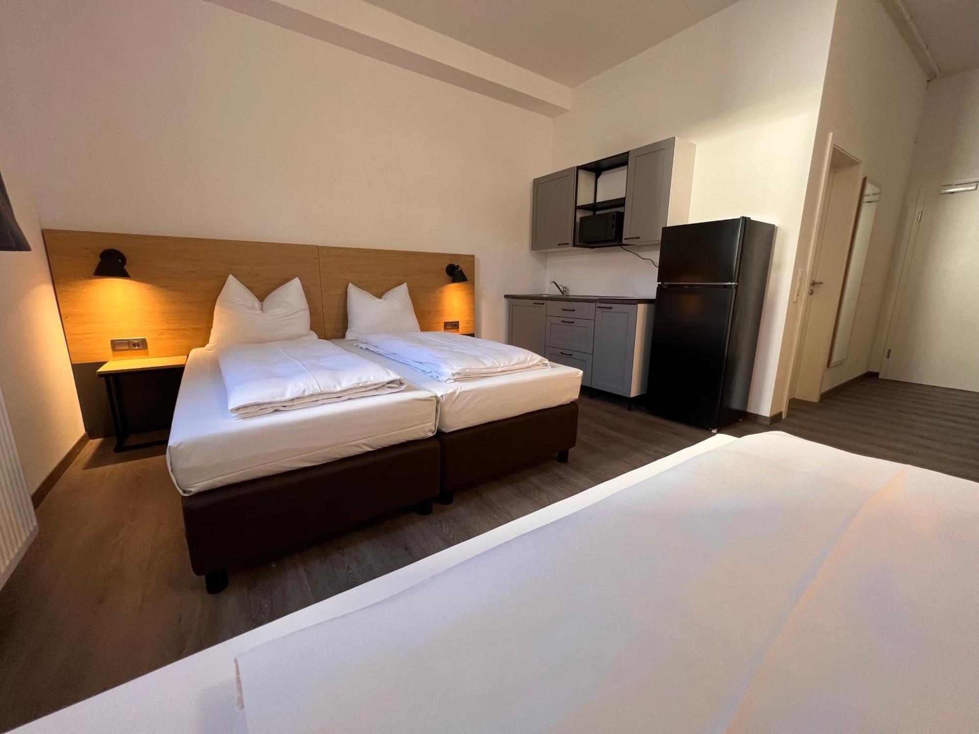 24Seven Apartments - Self Check-In Altdorf  Eksteriør bilde